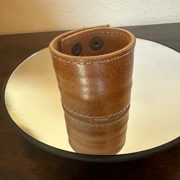 Western Boho Hide Leather Cuff Bracelet with small money pocket - Picture 1 of 3